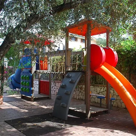キャンプ場 Villaggio Saline パリヌロ